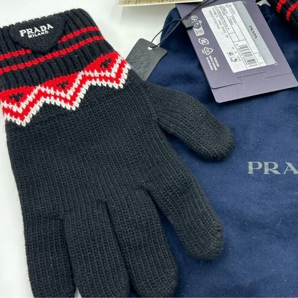 Unisex Prada wool cashmere knit, gloves size large made in Italy